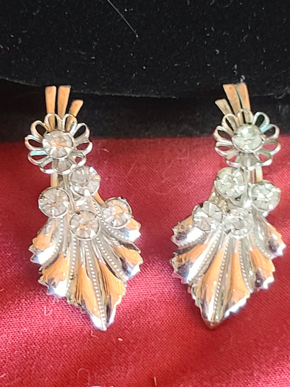 Source Unknown Silver Floral Leaf Crystal Drop Earrings